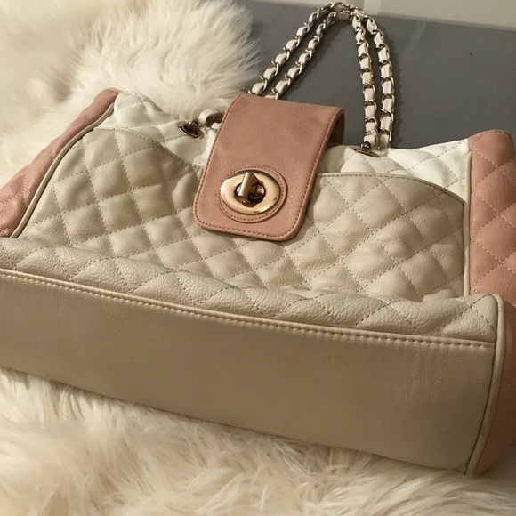 Tufted Tri-Color Purse 👜 - Picture 3 of 8